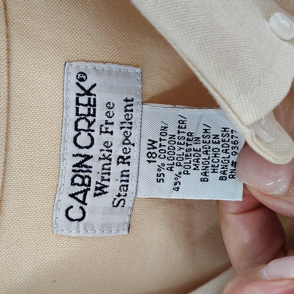 Cabin Creek Button Down Top Pale Light Yellow Top Size 18W Wrinkle Free - Picture 2 of 7